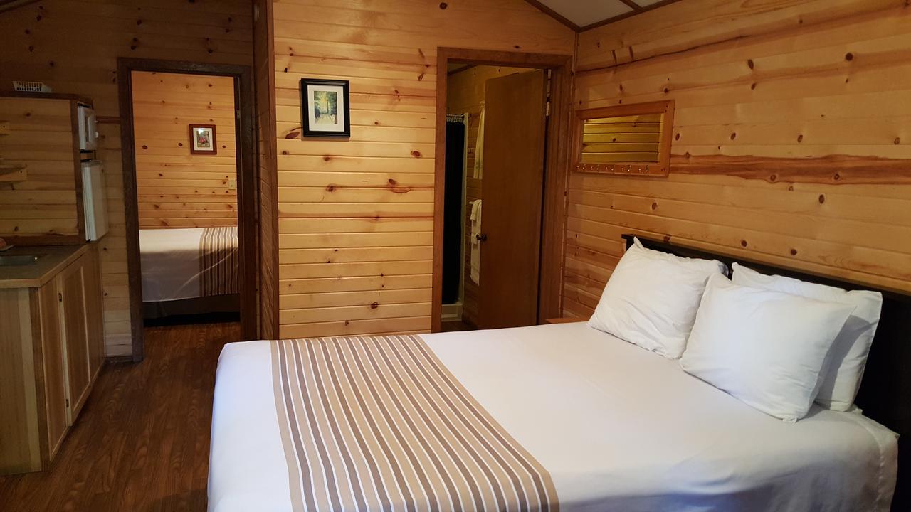 טרינידד Emerald Forest Cabins מראה חיצוני תמונה