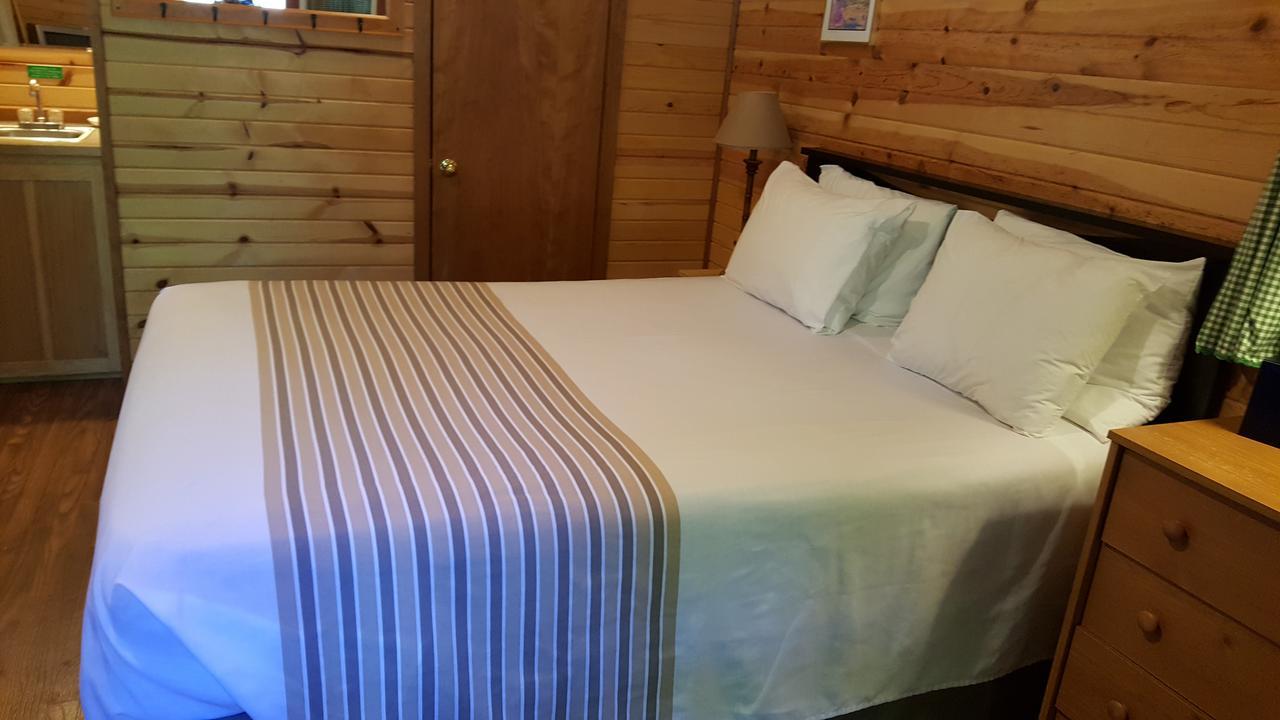 טרינידד Emerald Forest Cabins מראה חיצוני תמונה